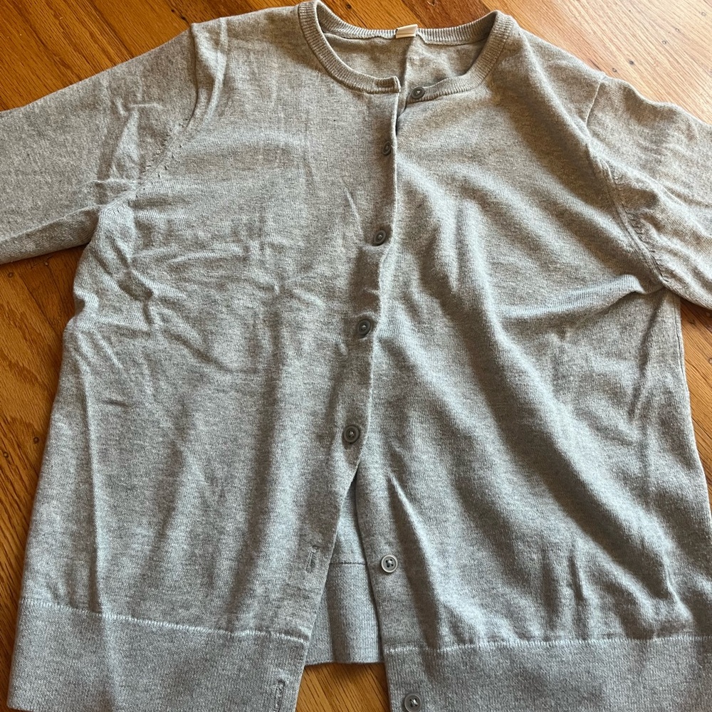 Uniqlo UV Protection Gray Caridgan